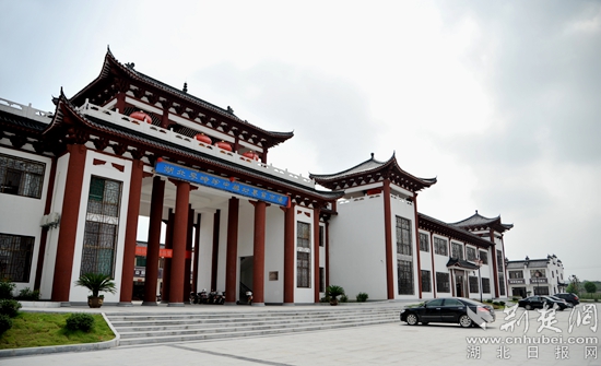 李時(shí)珍國際醫(yī)藥港(陳鈺）.jpg