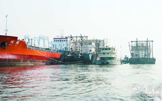 武穴港是長(zhǎng)江十大深水良港之一_副本.jpg