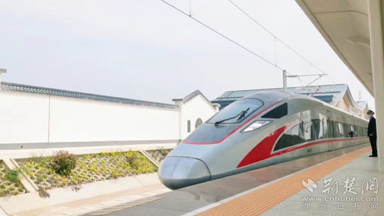 車來(lái)了(1)(1).jpg
